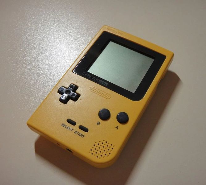 Файл:Game Boy Pocket (1).jpg