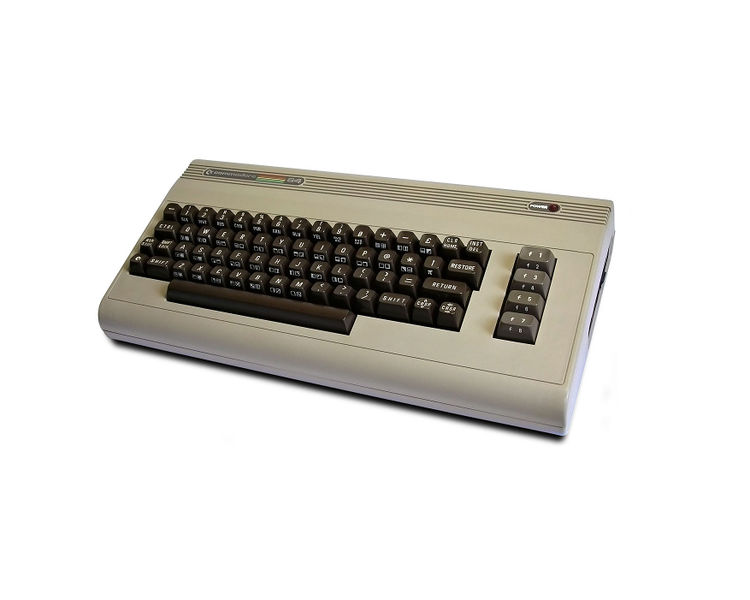 Файл:4table-Commodore 64.jpg