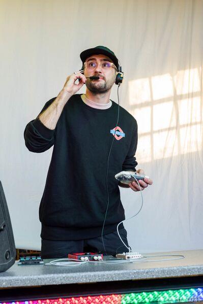 Файл:2xAA 2023.jpg