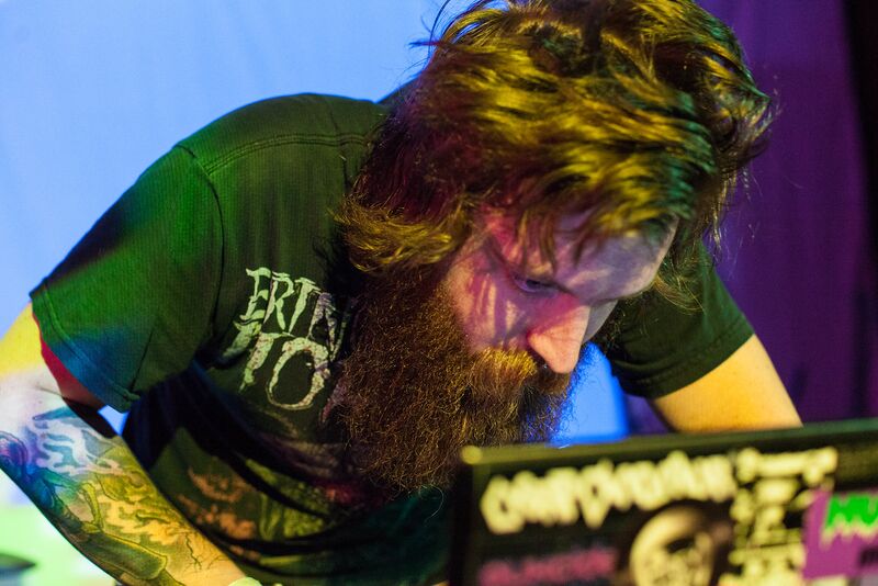 Файл:Defiant Systems 2014.jpg