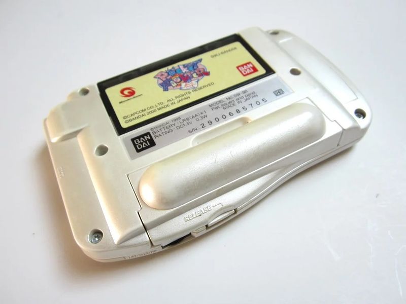 Файл:WonderSwan (3).jpg