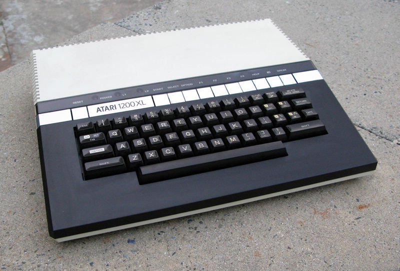 Файл:Atari 1200XL.jpg