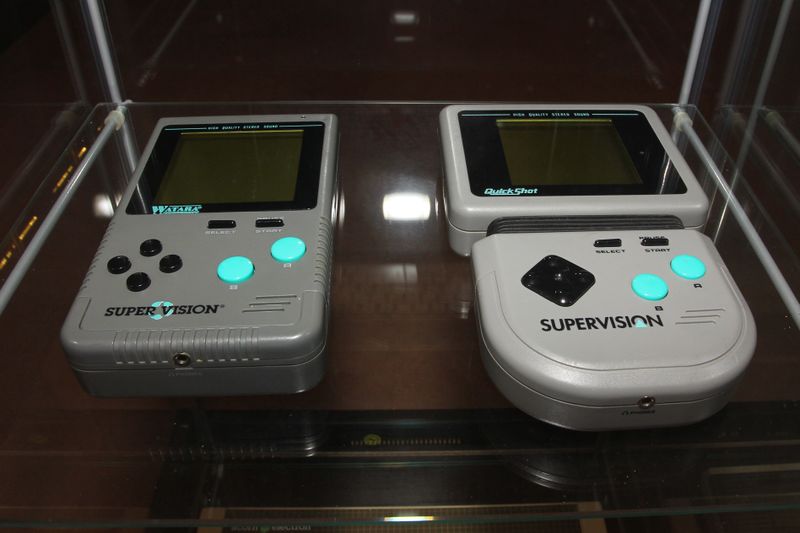 Файл:Watara + Quickshot Supervision.jpg